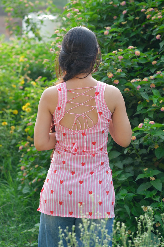 Heart Printed Striped Open Back Sleeveless Kurti (Pink)