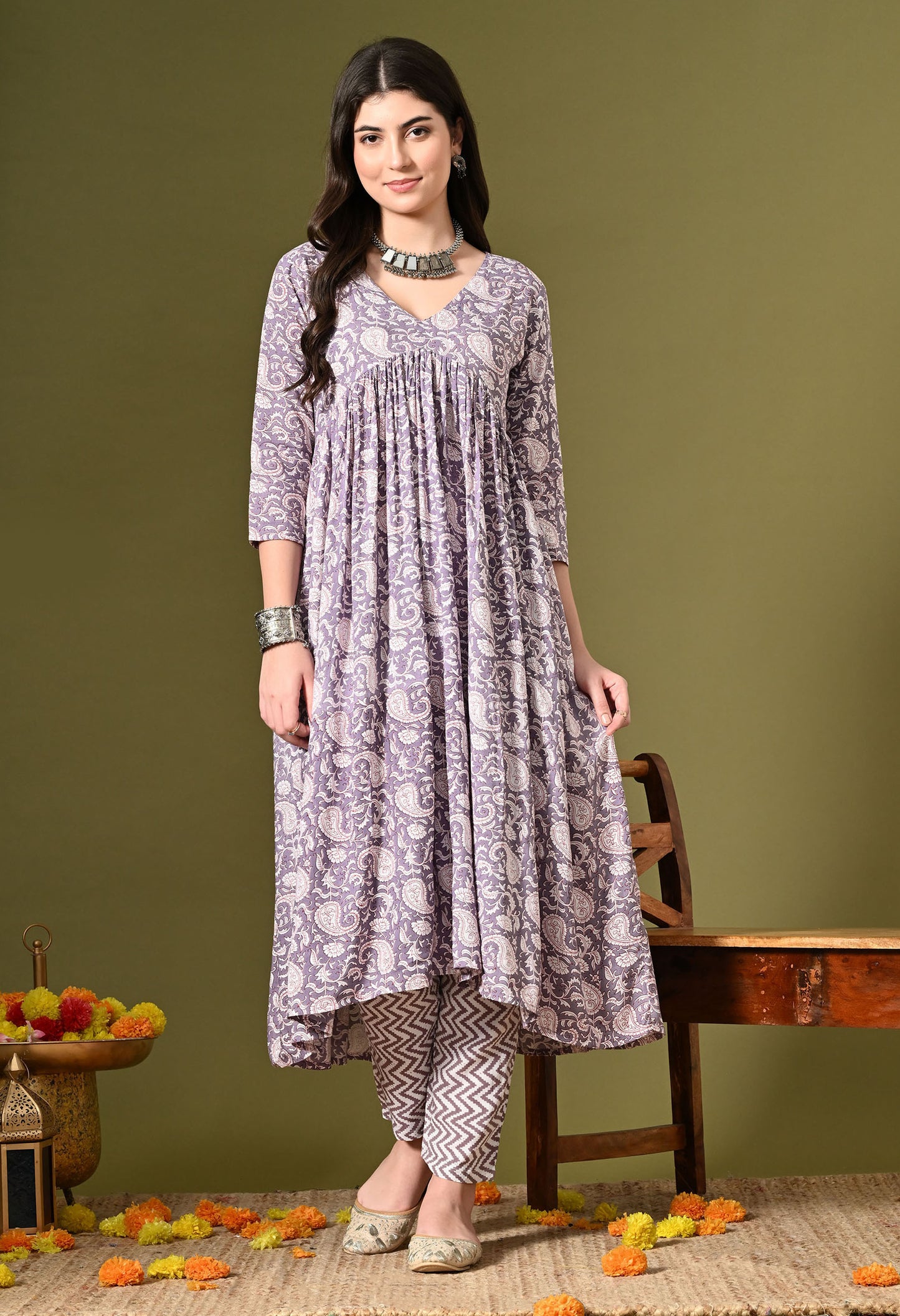 Gulnoor – Plum Lavender Kairi Print Kurta Set
