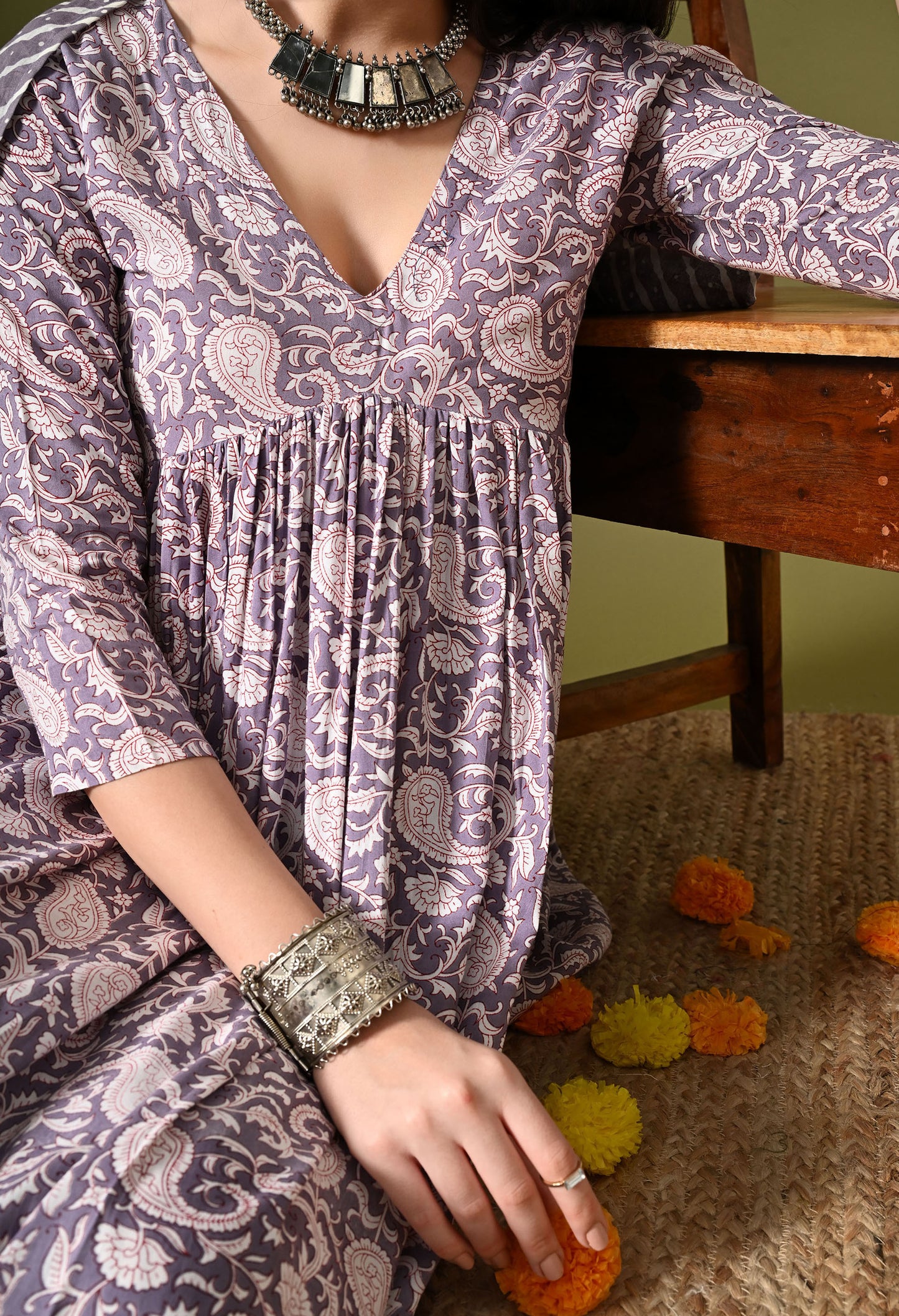 Gulnoor – Plum Lavender Kairi Print Kurta Set