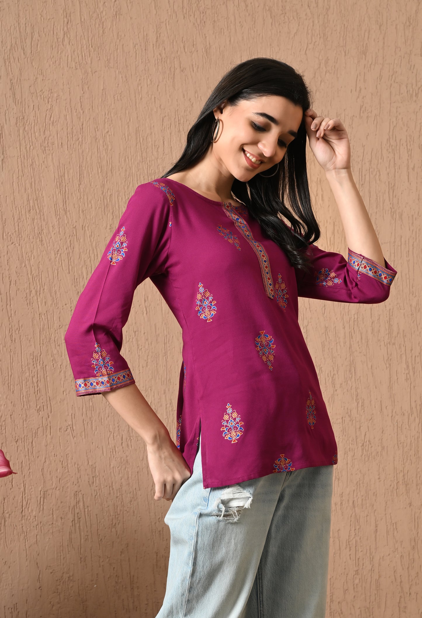 Noorika – Magenta Ethnic Motif Kurti
