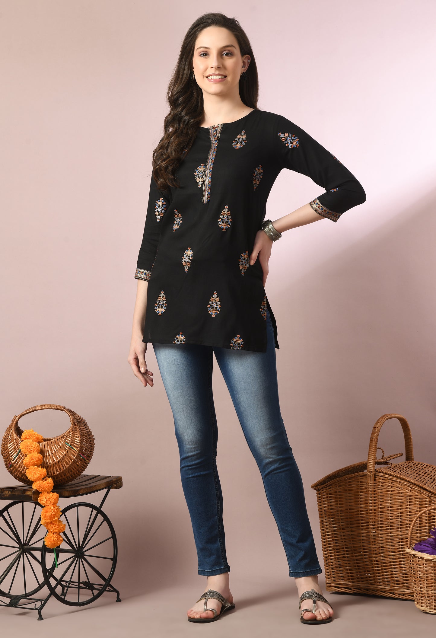 Noorika – Black Ethnic Motif Kurti