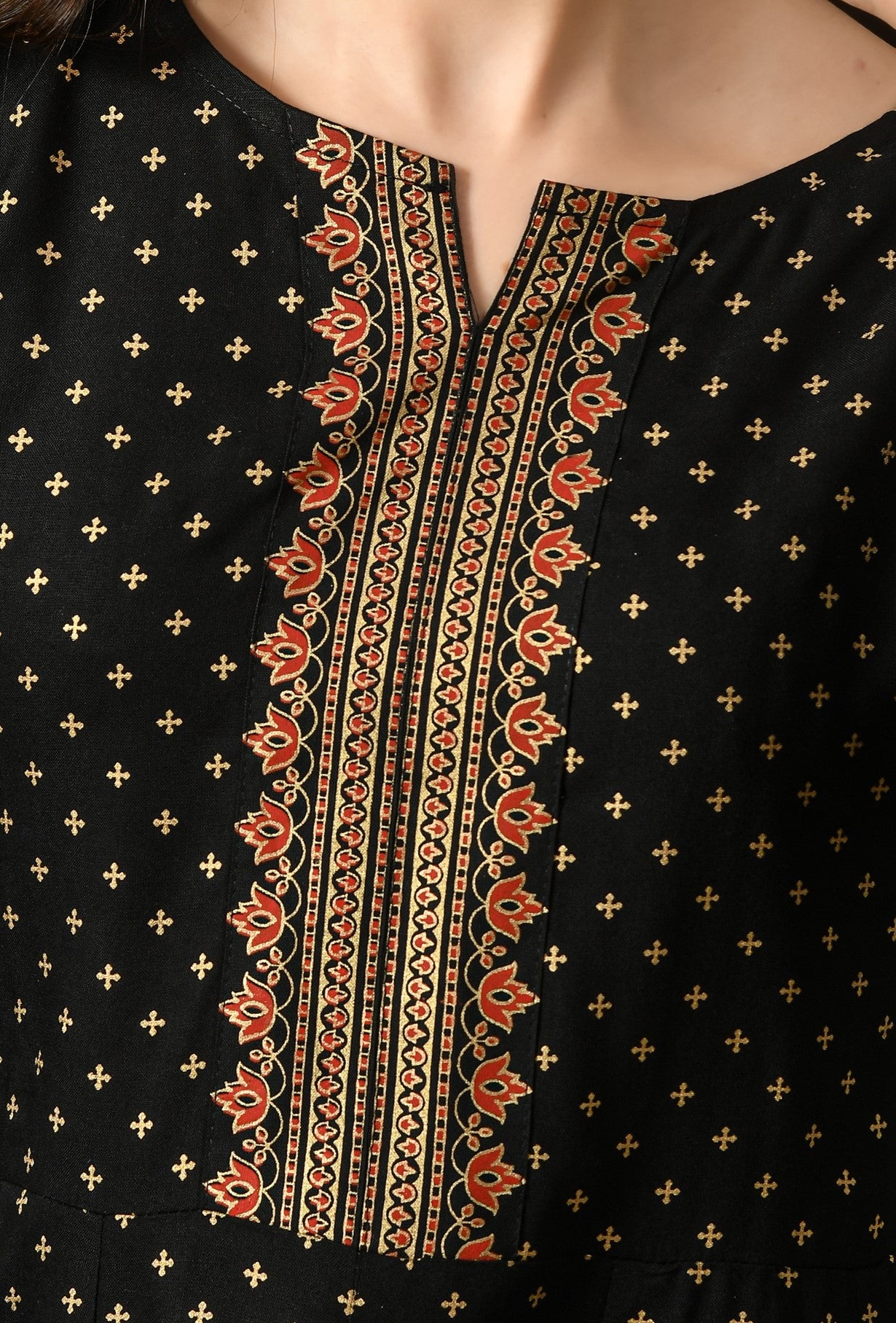 Zunaira – Black Polka Dot Anarkali Kurta