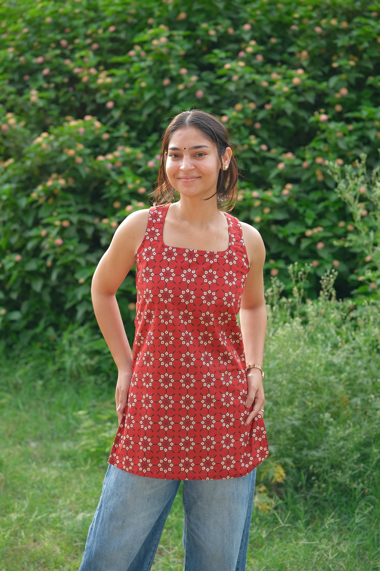 Geometric Cotton Open Back Sleeveless Kurti (Brick Red)