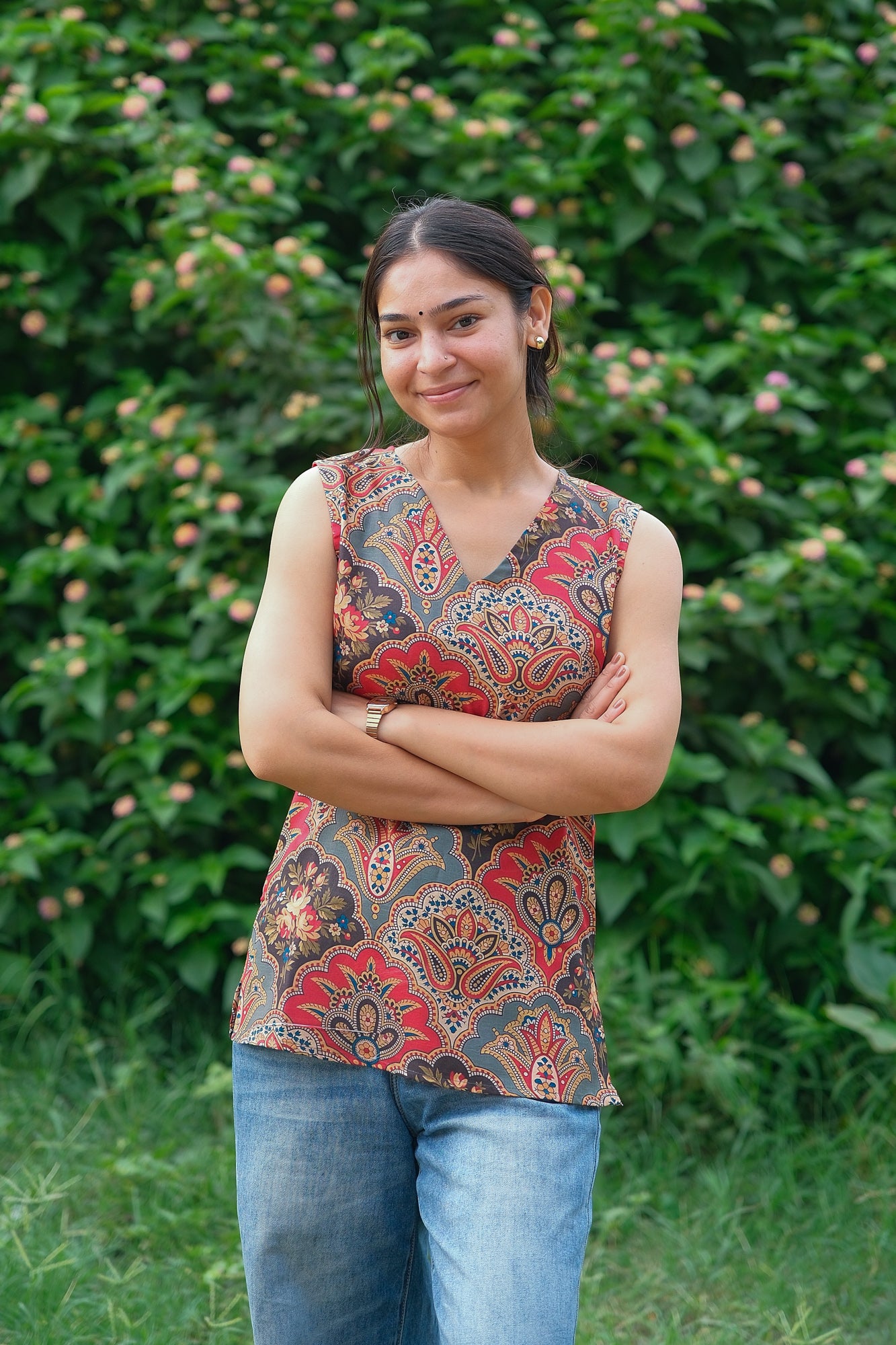 Digital Paisley Printed Cotton Sleeveless Top (Multicolor)