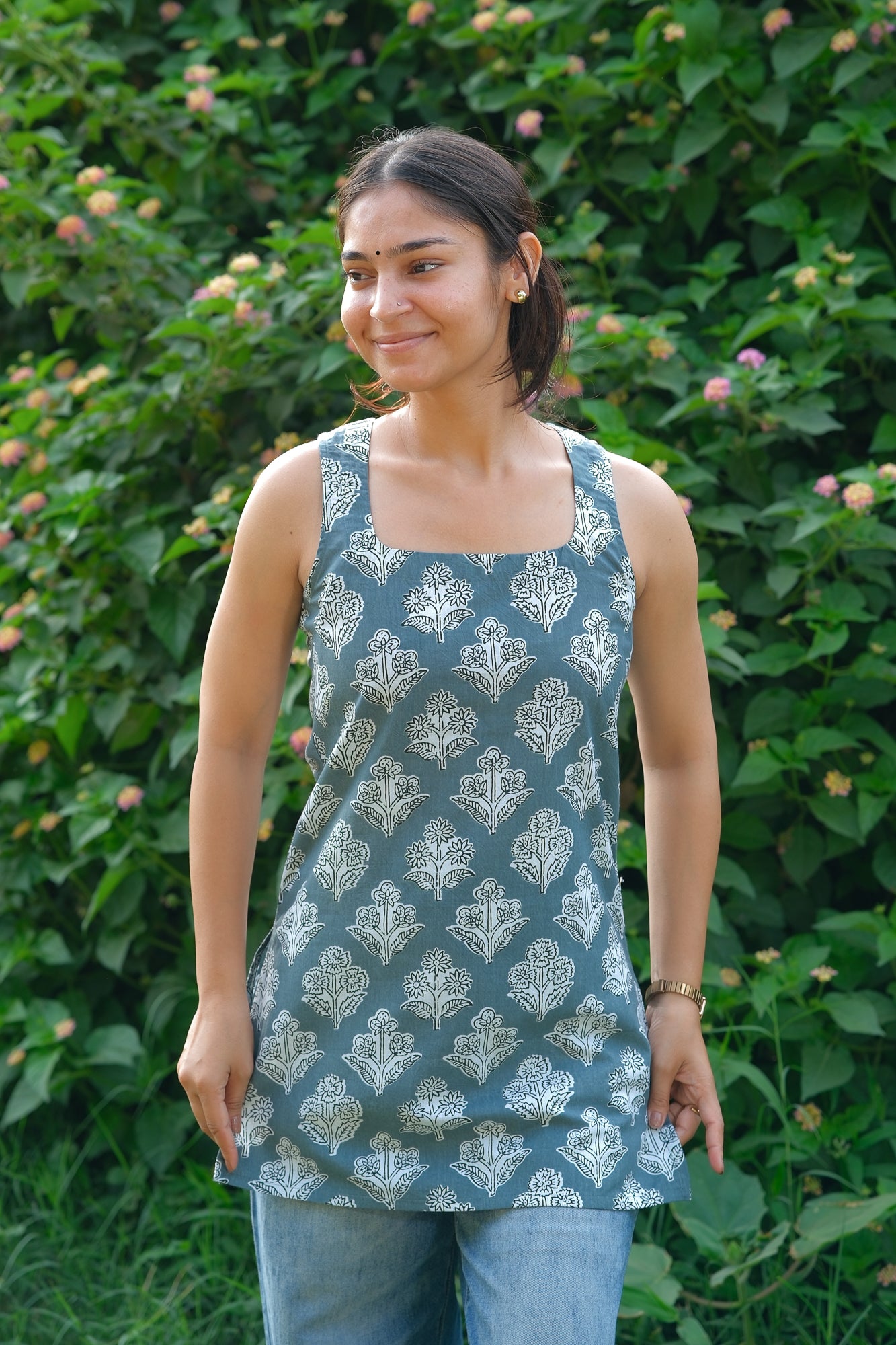 Floral Printed Open Back Sleeveless Kurti (Teal Grey)