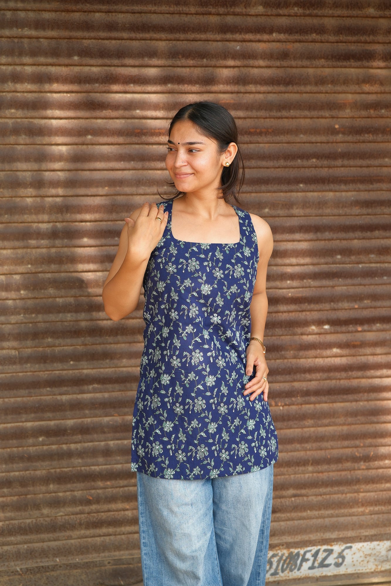 Floral Printed Open Back Sleeveless Kurti (Navy Blue)