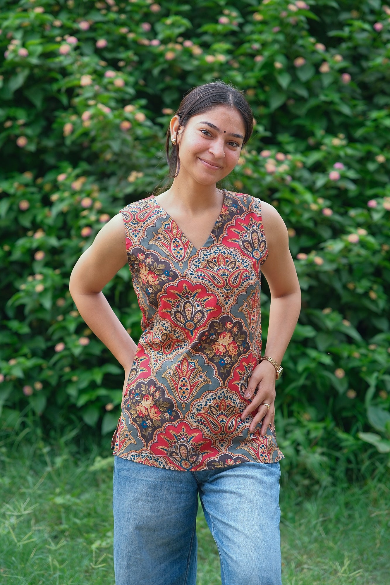 Digital Paisley Printed Cotton Sleeveless Top (Multicolor)