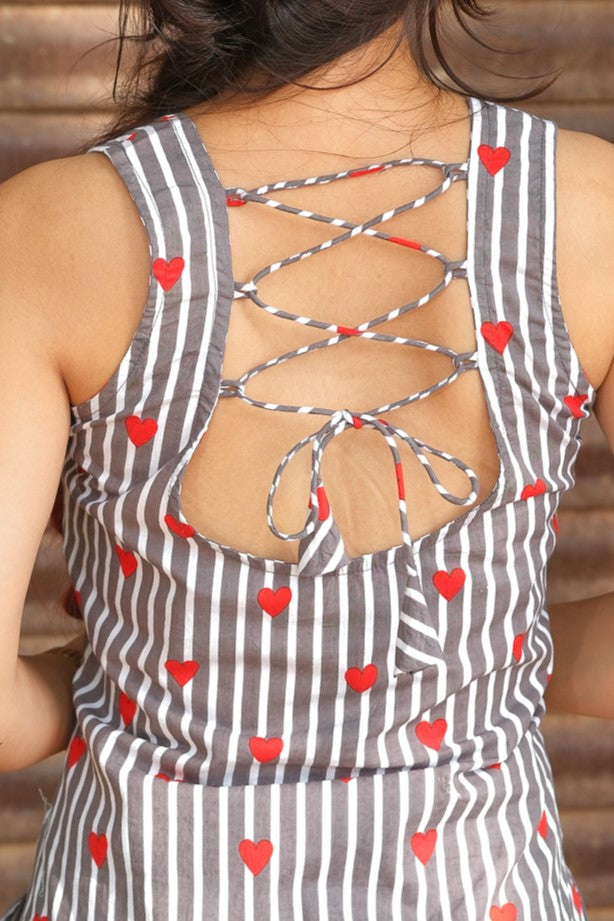 Heart Printed Striped Open Back Sleeveless Kurti (Grey)