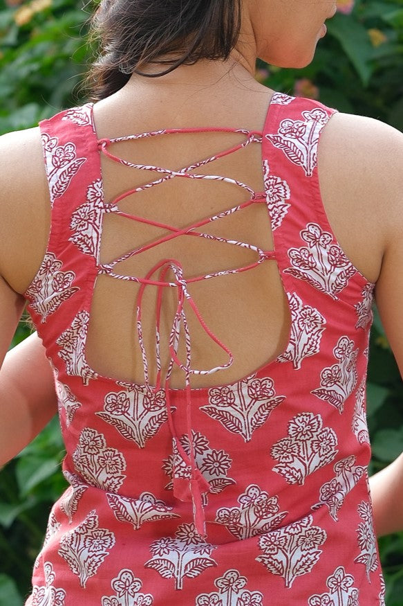 Floral Printed Open Back Sleeveless Kurti (Red)