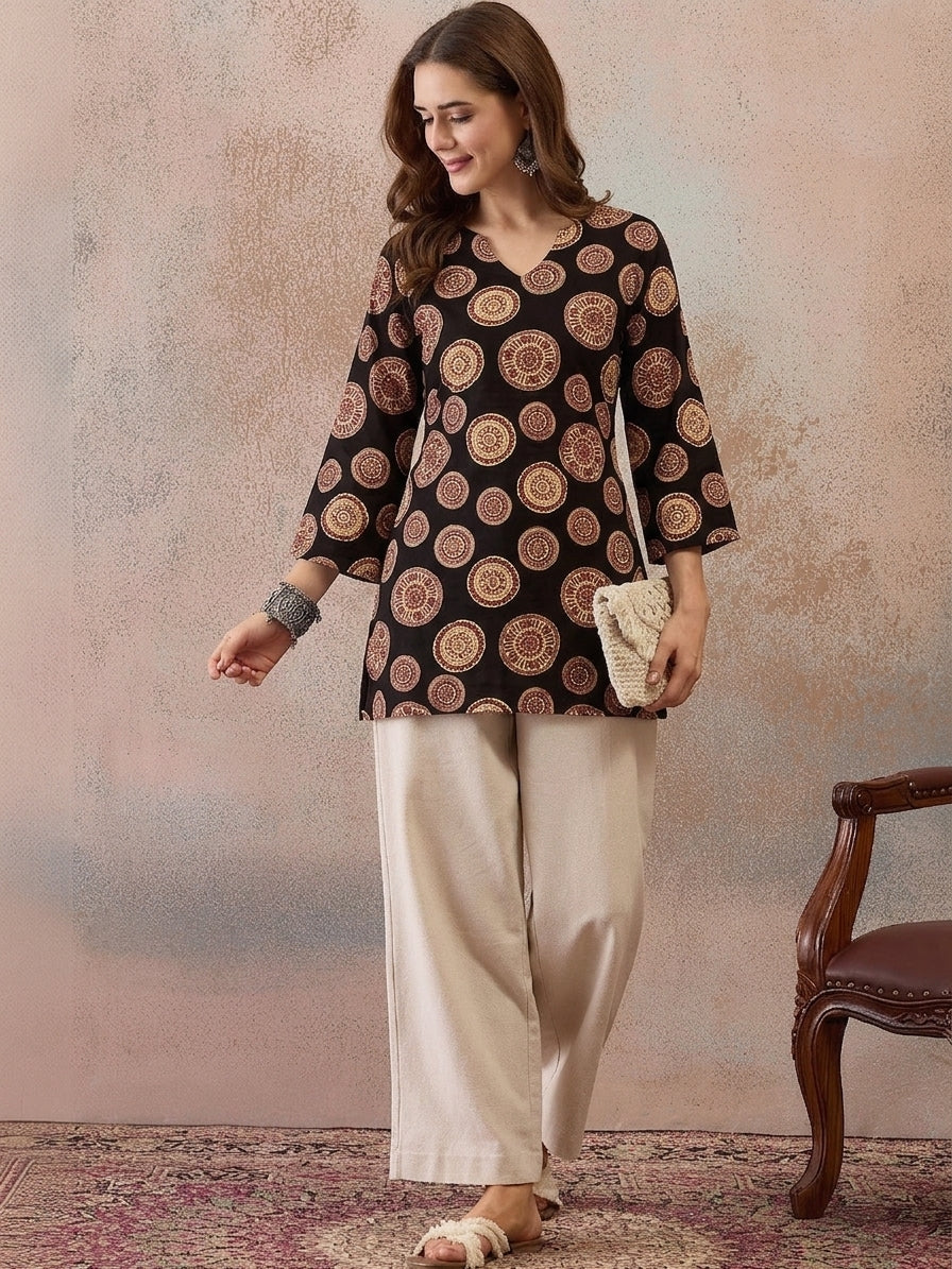 Motif Printed Corset Back Cotton Kurti (Black)