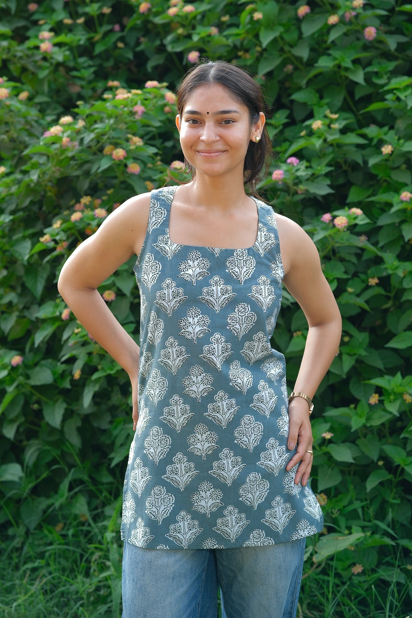 Floral Printed Open Back Sleeveless Kurti (Teal Grey)