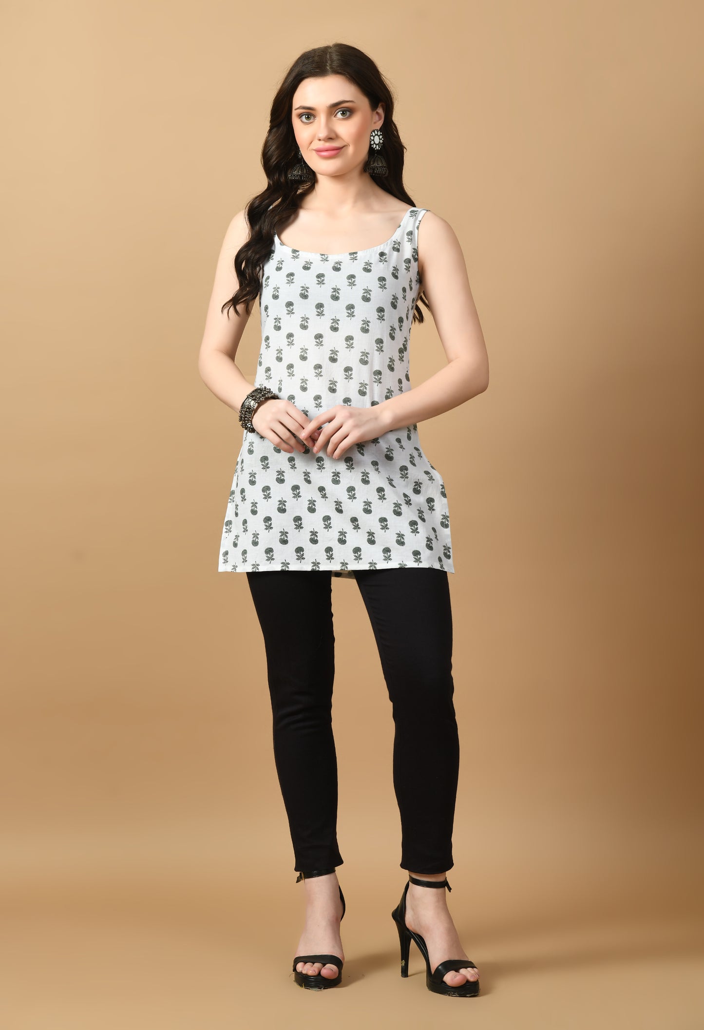 Vriksha – White Ethnic Tree Print Sleeveless Kurta