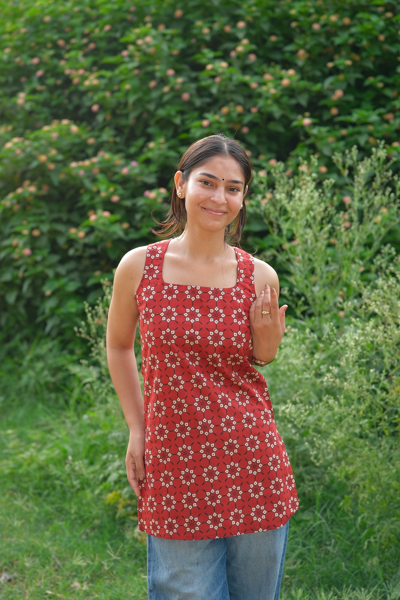 Geometric Cotton Open Back Sleeveless Kurti (Brick Red)