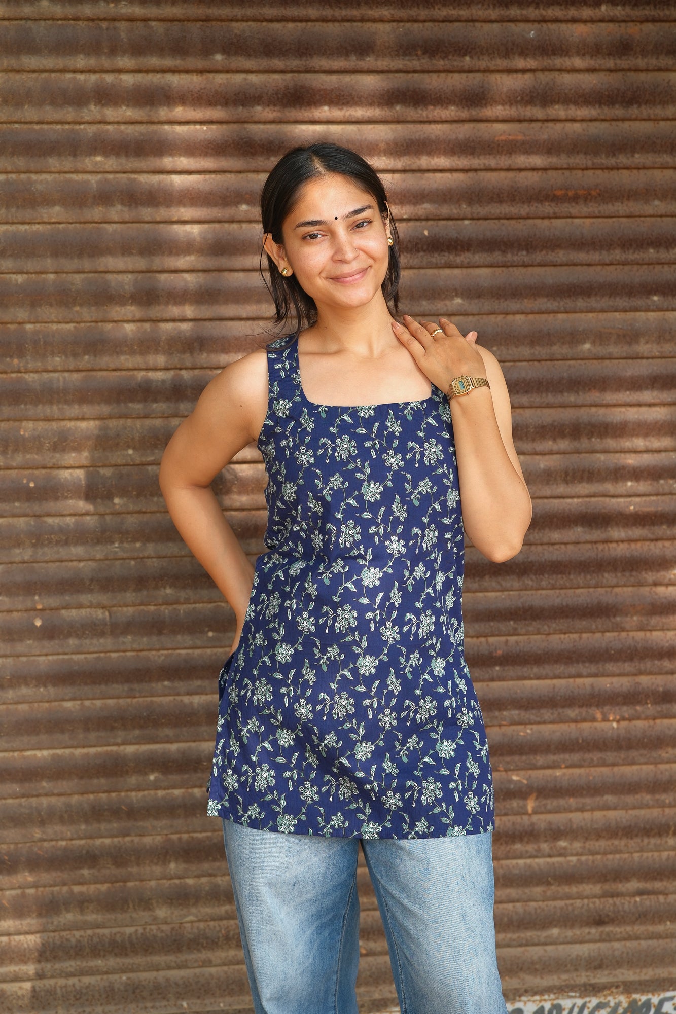 Floral Printed Open Back Sleeveless Kurti (Navy Blue)