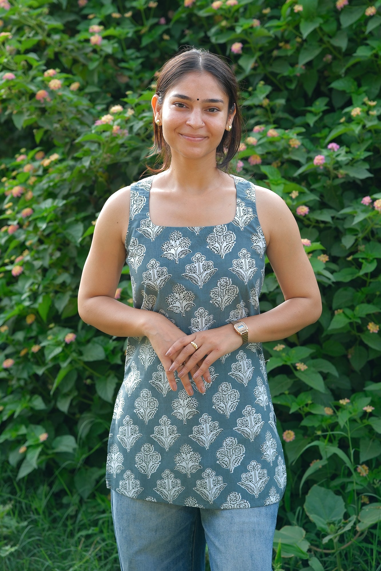 Floral Printed Open Back Sleeveless Kurti (Teal Grey)