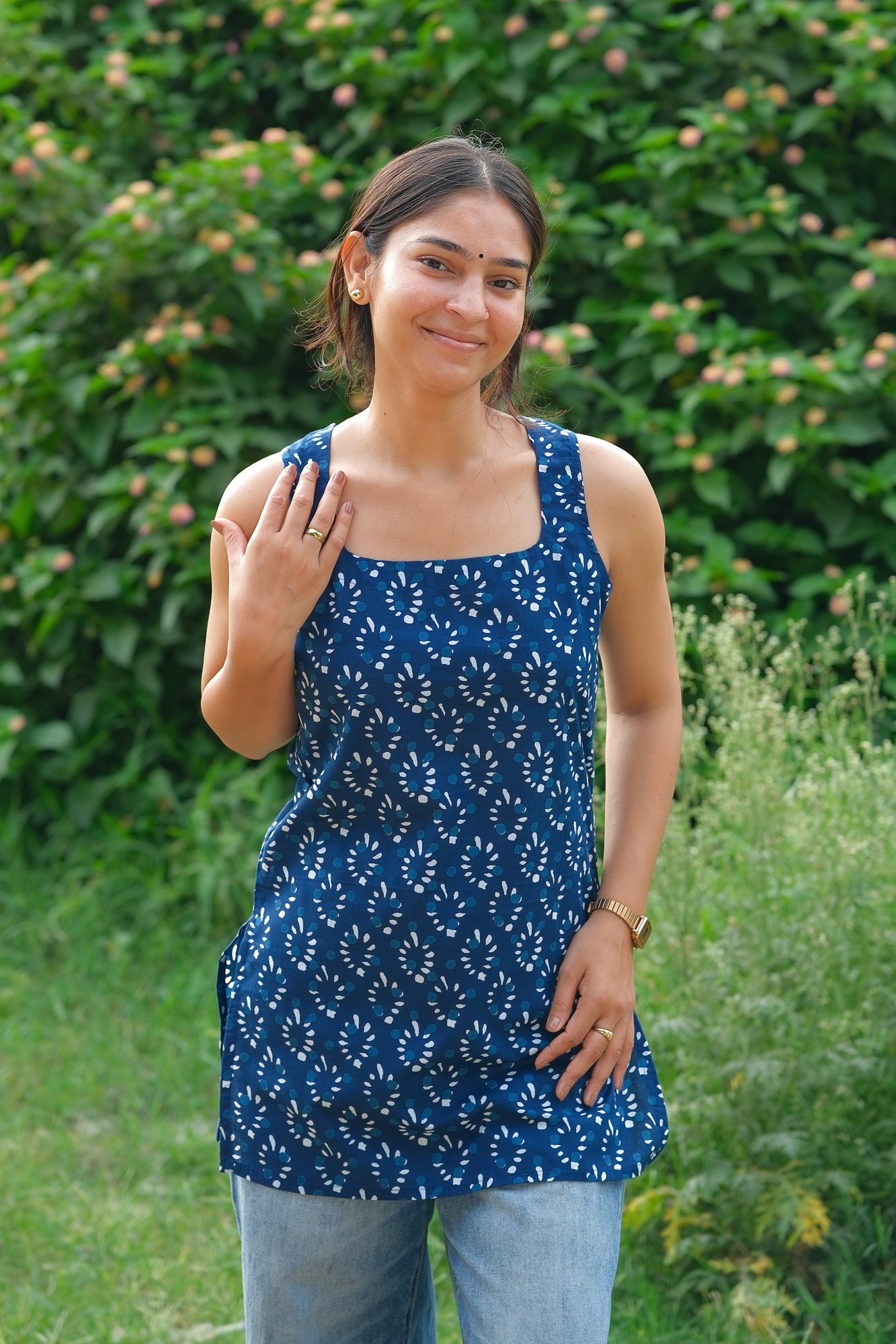 Block Printed Cotton Open Back Sleeveless Kurti (Navy Blue)