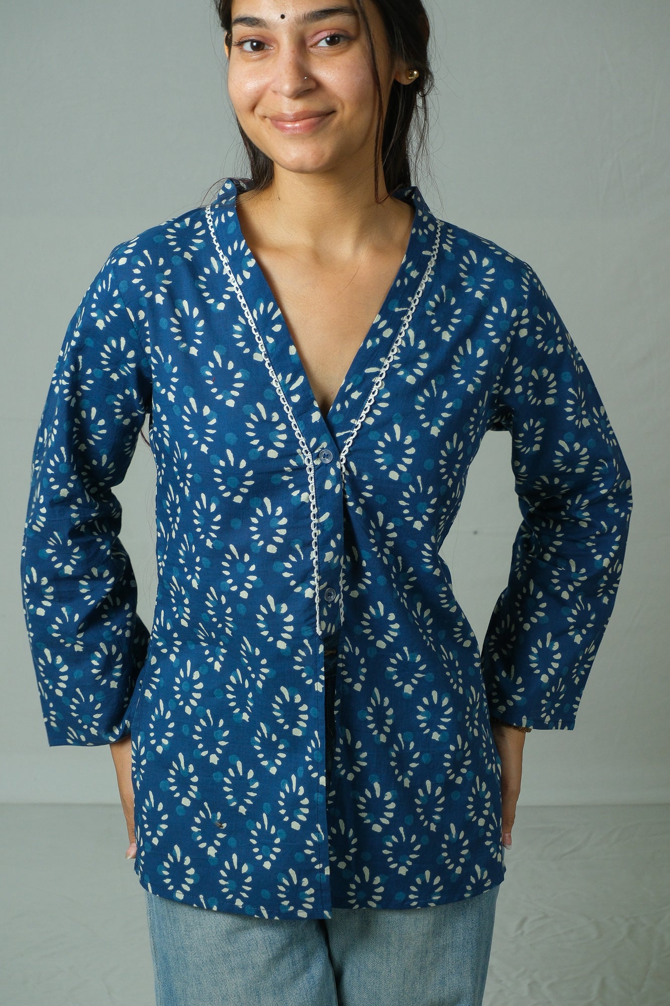 Aarini – Lace-Trim Oversized Shrug (Indigo Blue)