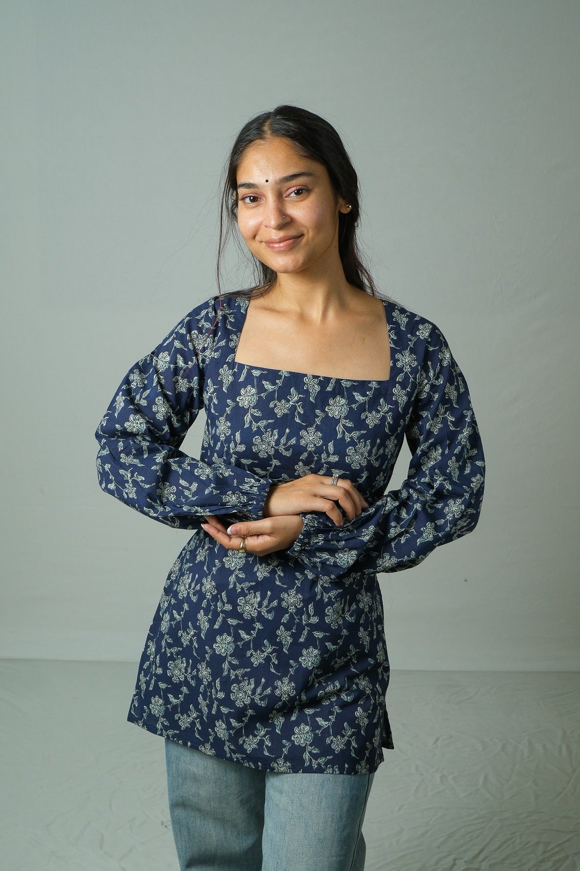 Zoya – Open Back Floral Kurti (Navy)