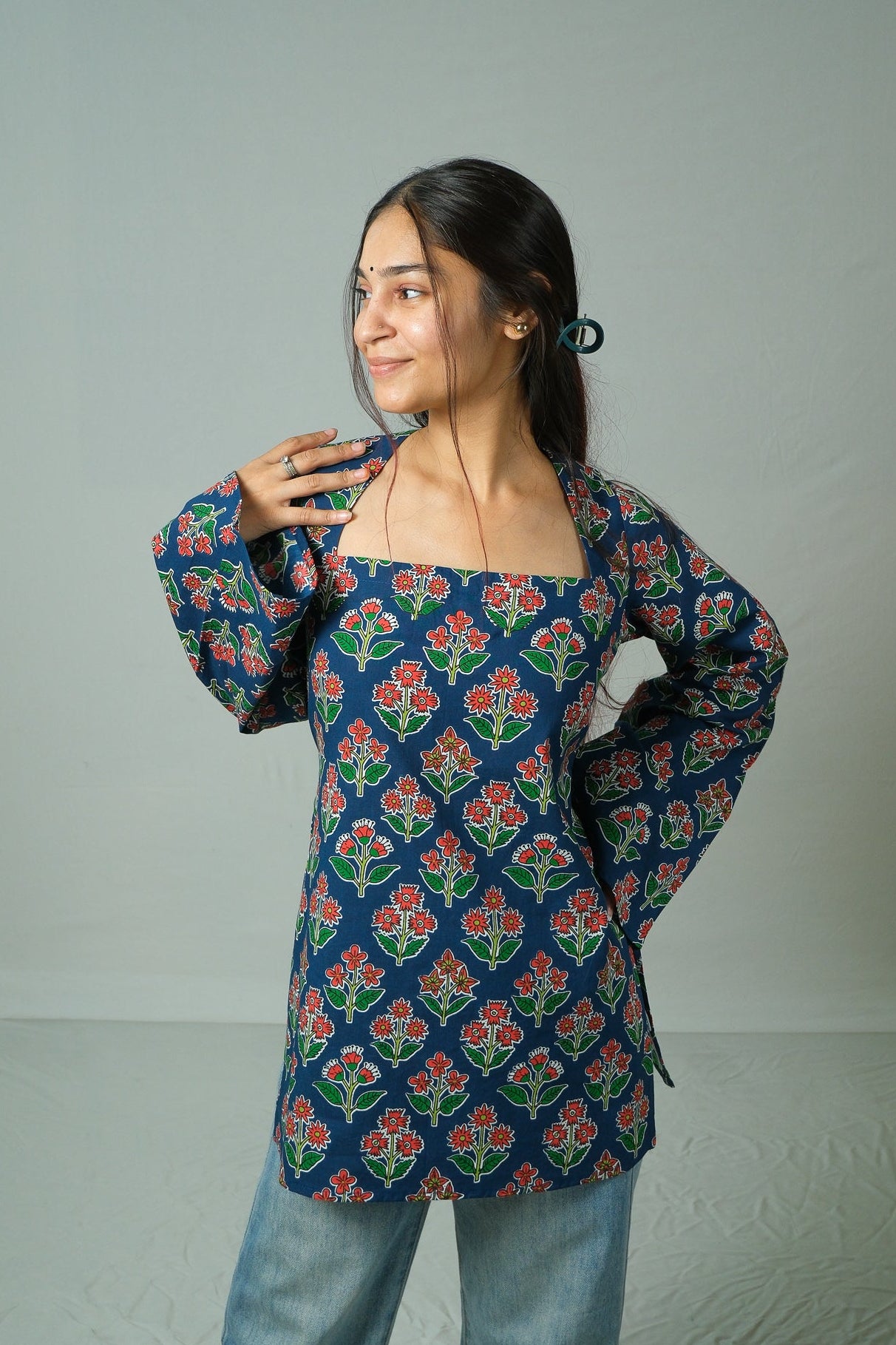 Lina – Open Back Kurti (Navy Blue)