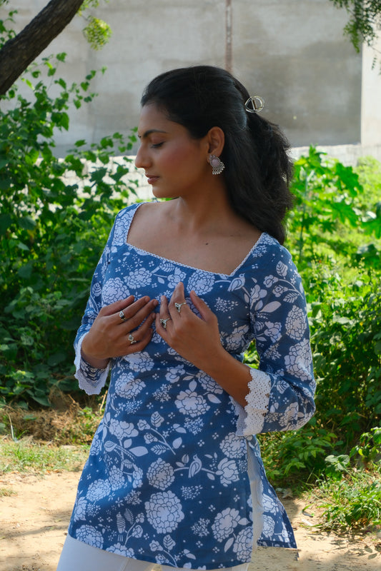 Taara – Blue Floral Short Kurta
