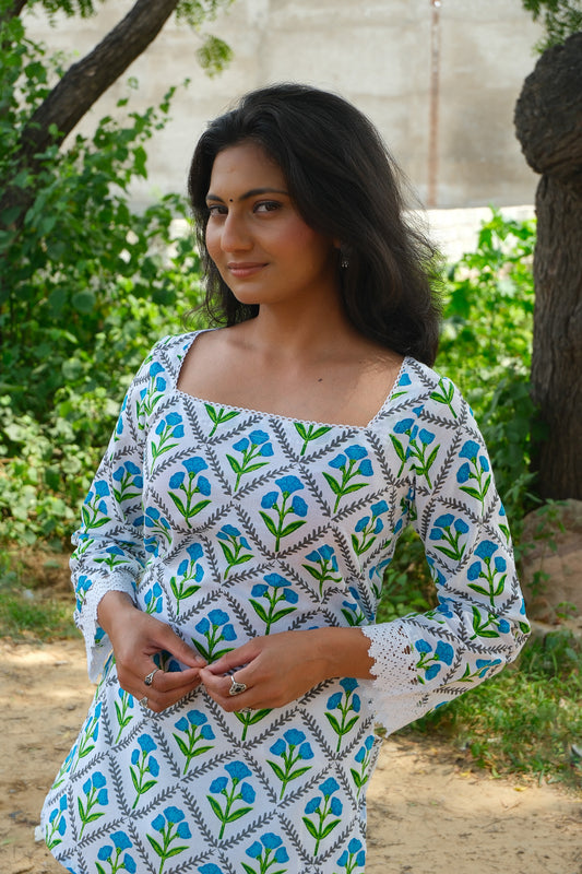 Kira – Floral Back-Tie Short Kurti