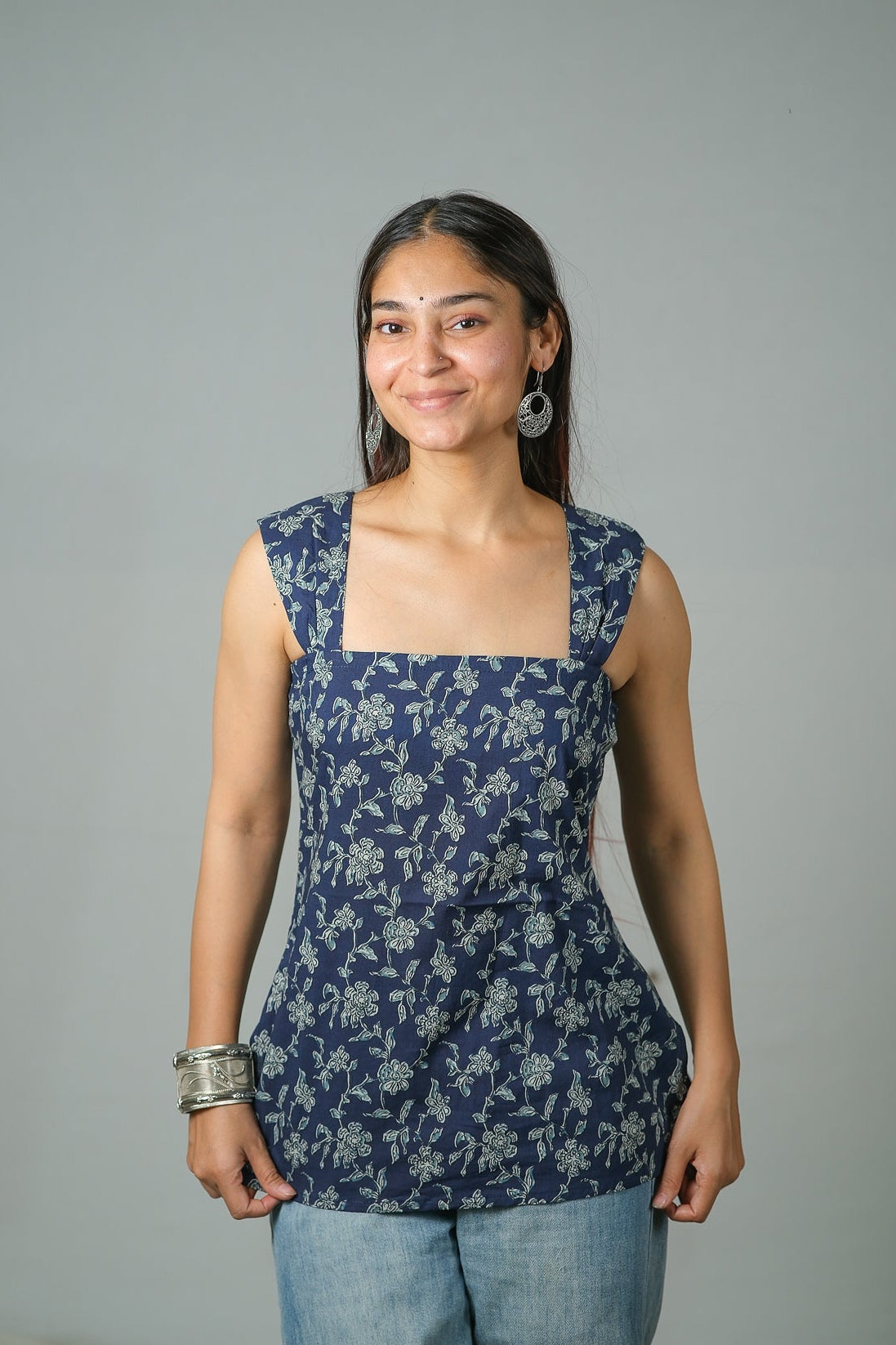 Noelle – Floral Printed Cotton Top (Navy)
