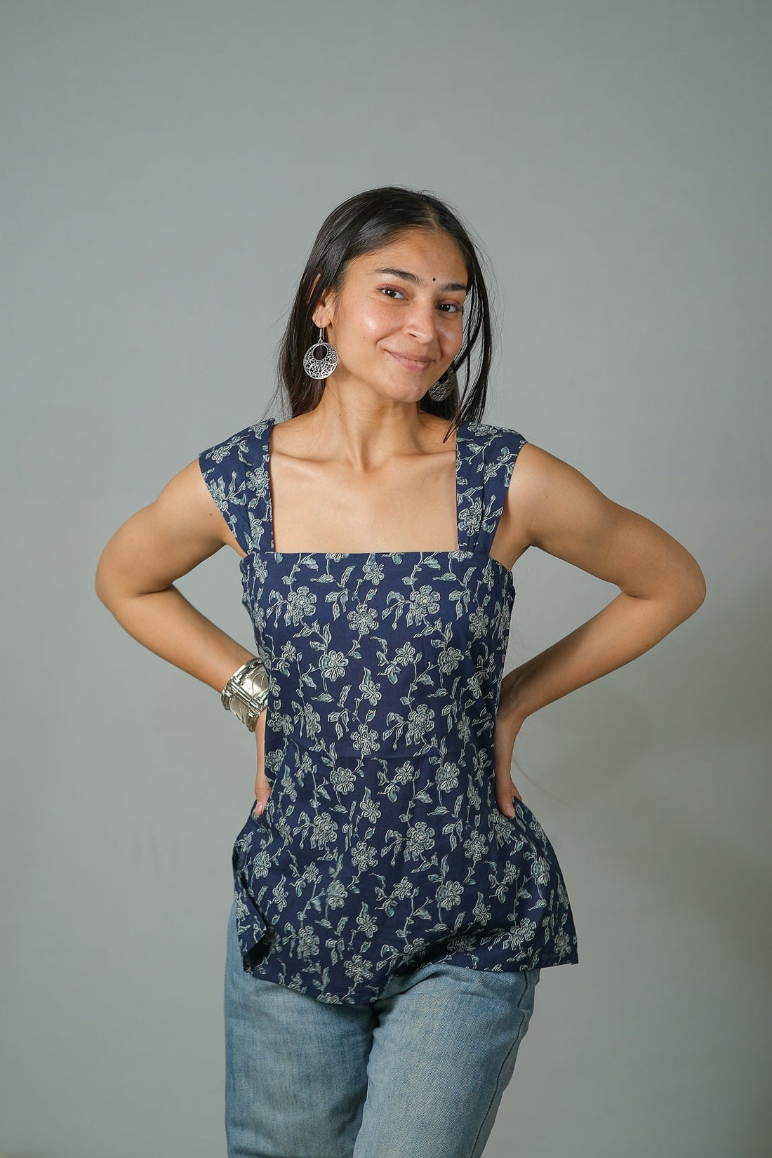 Noelle – Floral Printed Cotton Top (Navy)