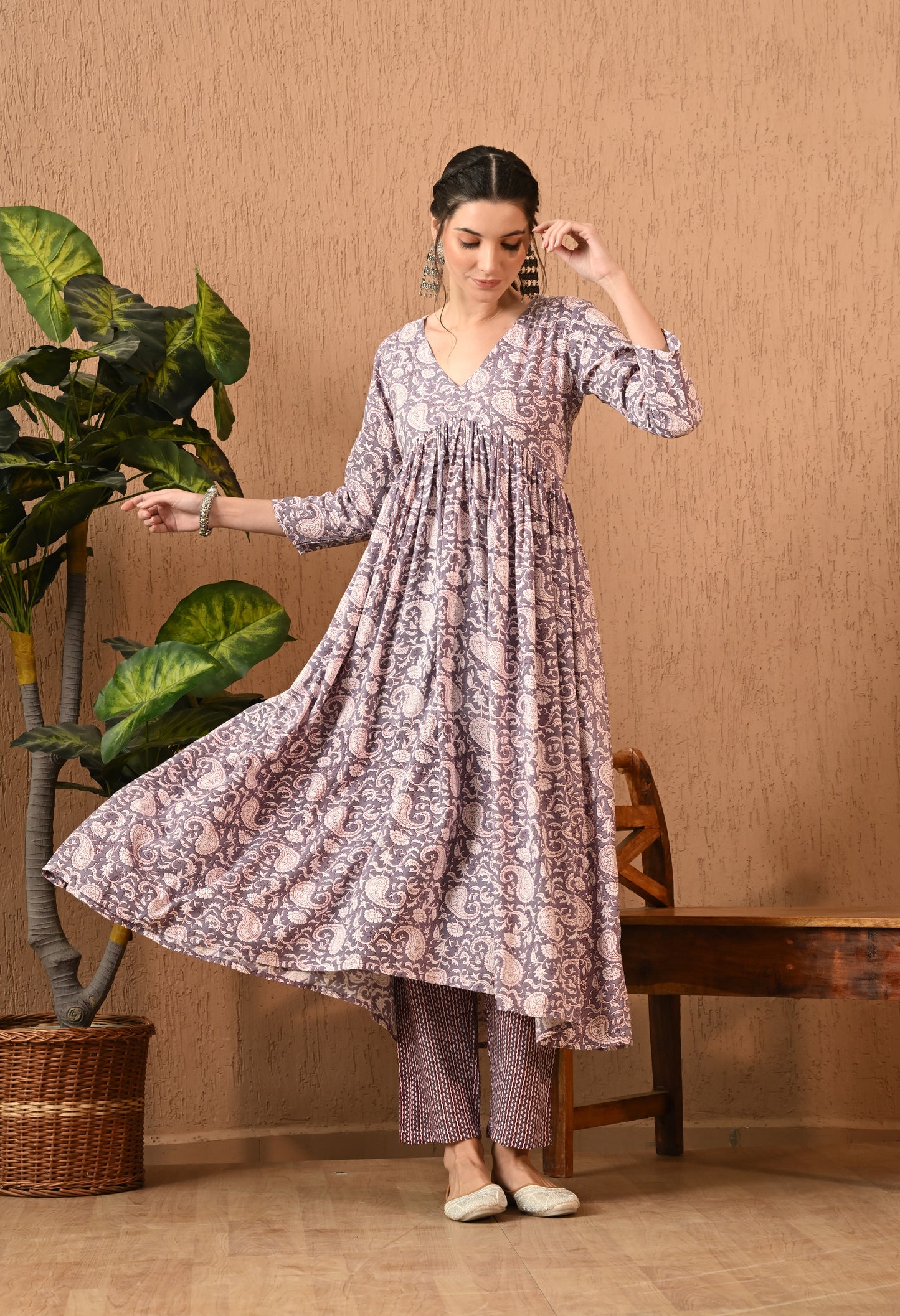 Lavika - Lavender Floral Naira Cut Kurta Pant Set