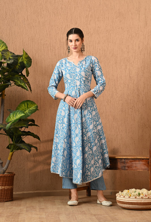 Kairavi – Blue Paisley Print Kurta Pant Set with Lace Detailing