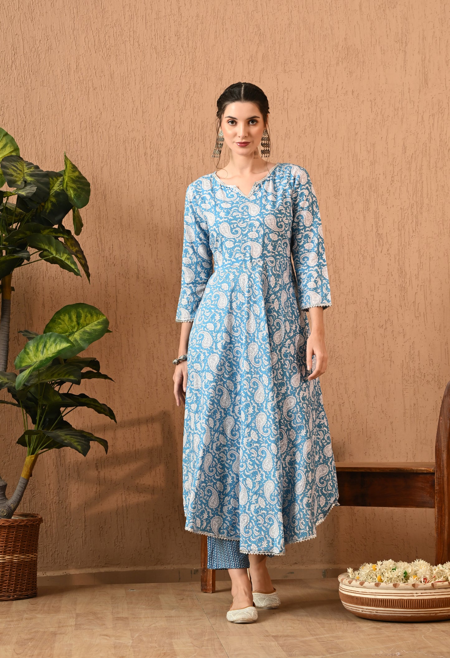 Kairavi – Blue Paisley Print Kurta Pant Set with Lace Detailing