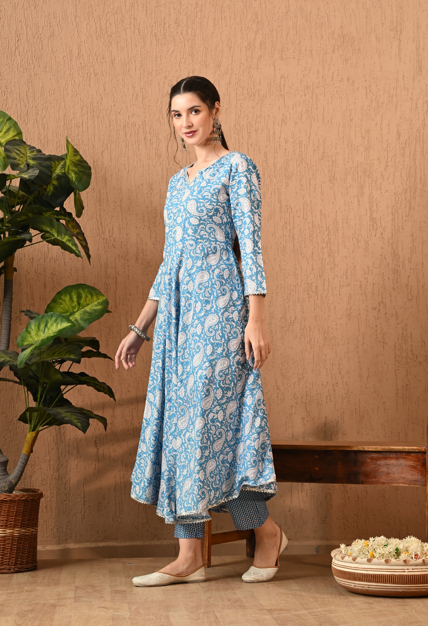 Kairavi – Blue Paisley Print Kurta Pant Set with Lace Detailing