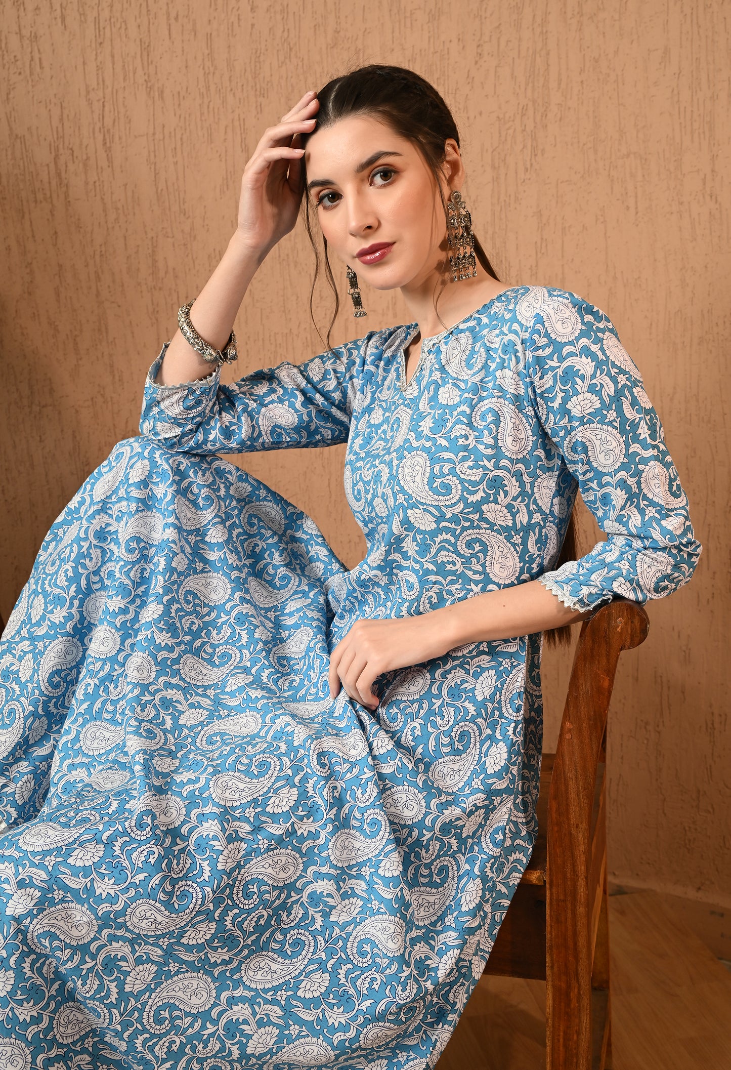 Kairavi – Blue Paisley Print Kurta Pant Set with Lace Detailing