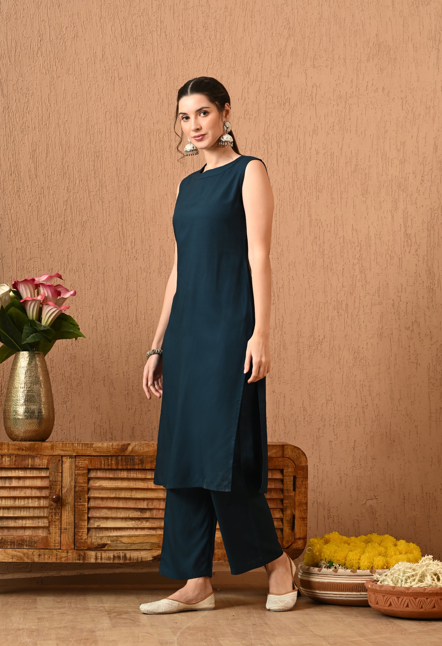Samyra – Solid Teal Blue Straight Kurta Pant Set