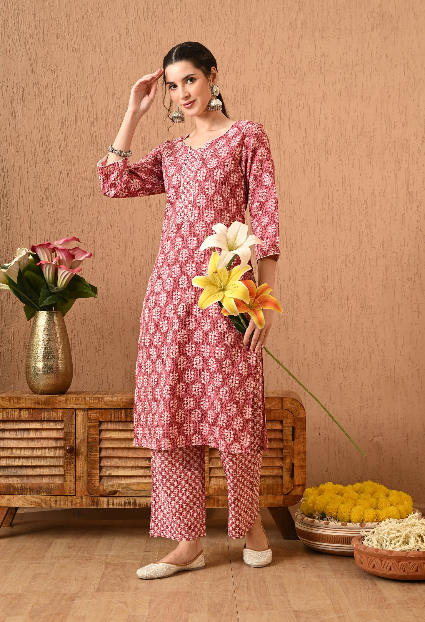 Gulveera - Rusty Pink Floral Motif Kurta Pant Set