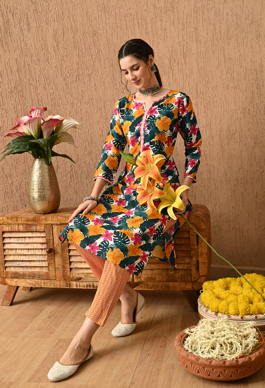 Yamika - Multicolor Leaf Print Straight Kurta Pant Set