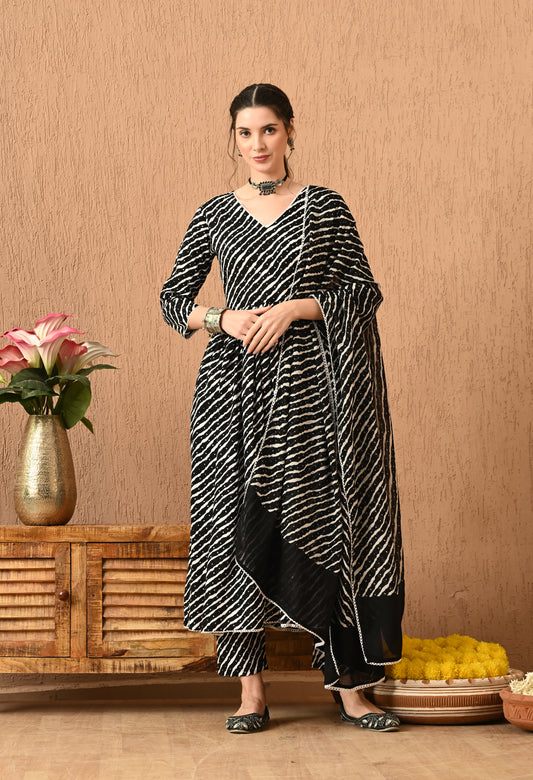 Kavira – Black Leheriya Print Kurta Pant Set with Leheriya Dupatta