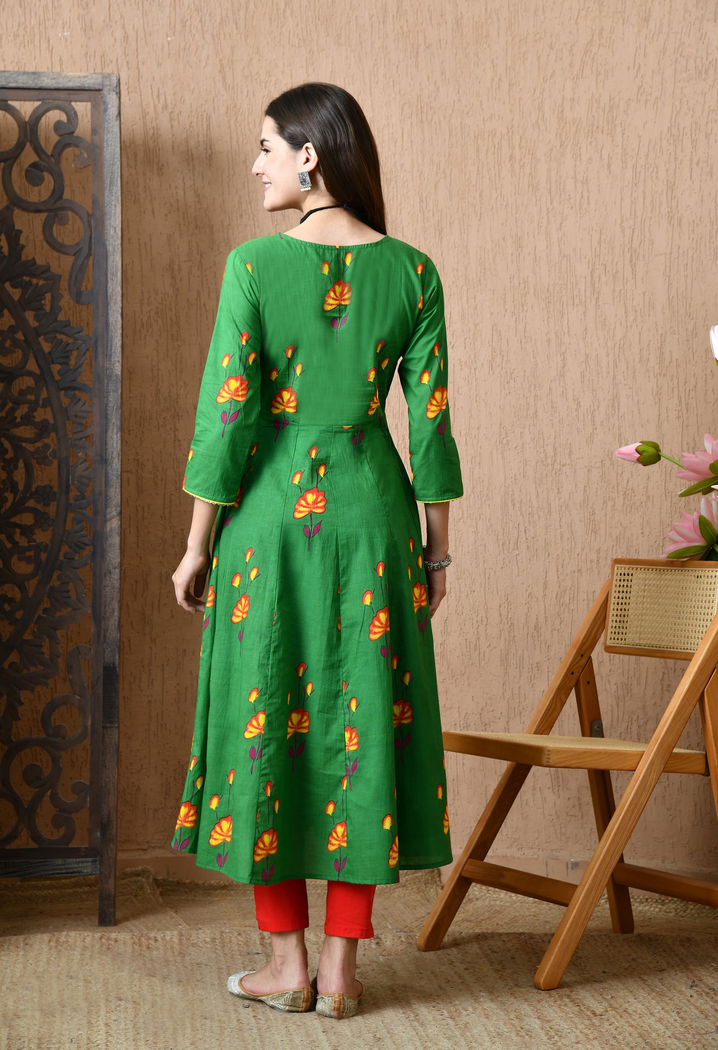 Jivana – Dark Green Anghrakha Hand-Painted Kurta Pant Set