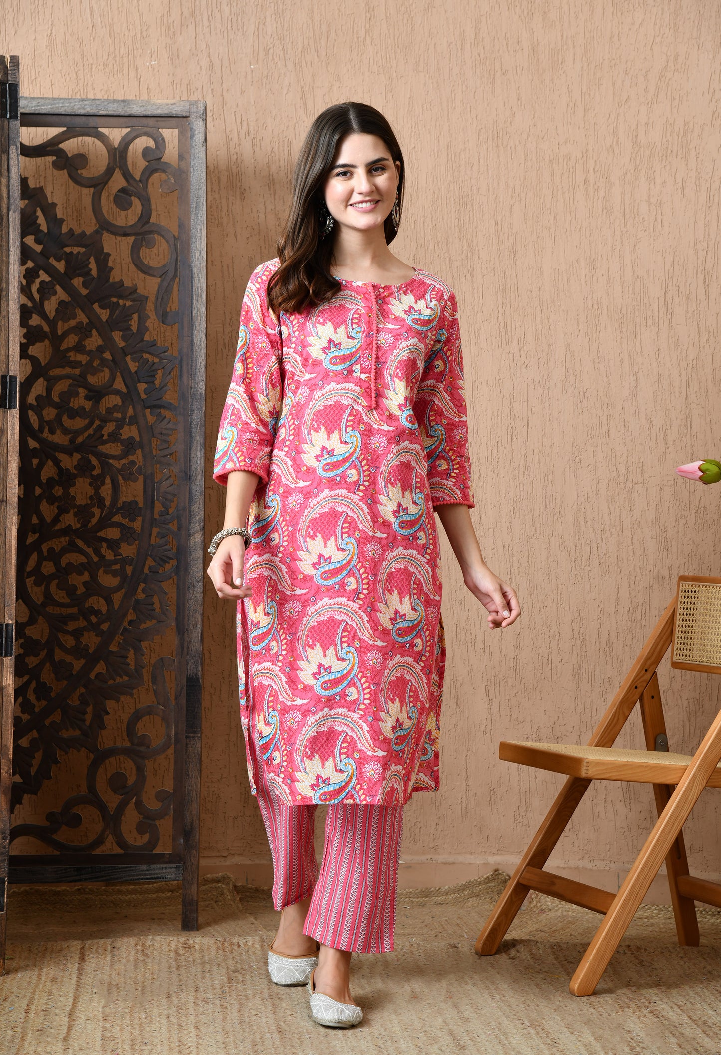 Ruhani – Pink Paisley Kurta Pant Set with Lace Placket