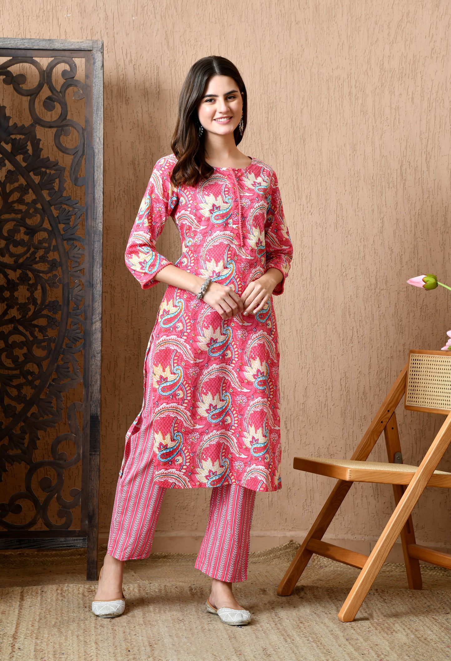 Ruhani – Pink Paisley Kurta Pant Set with Lace Placket
