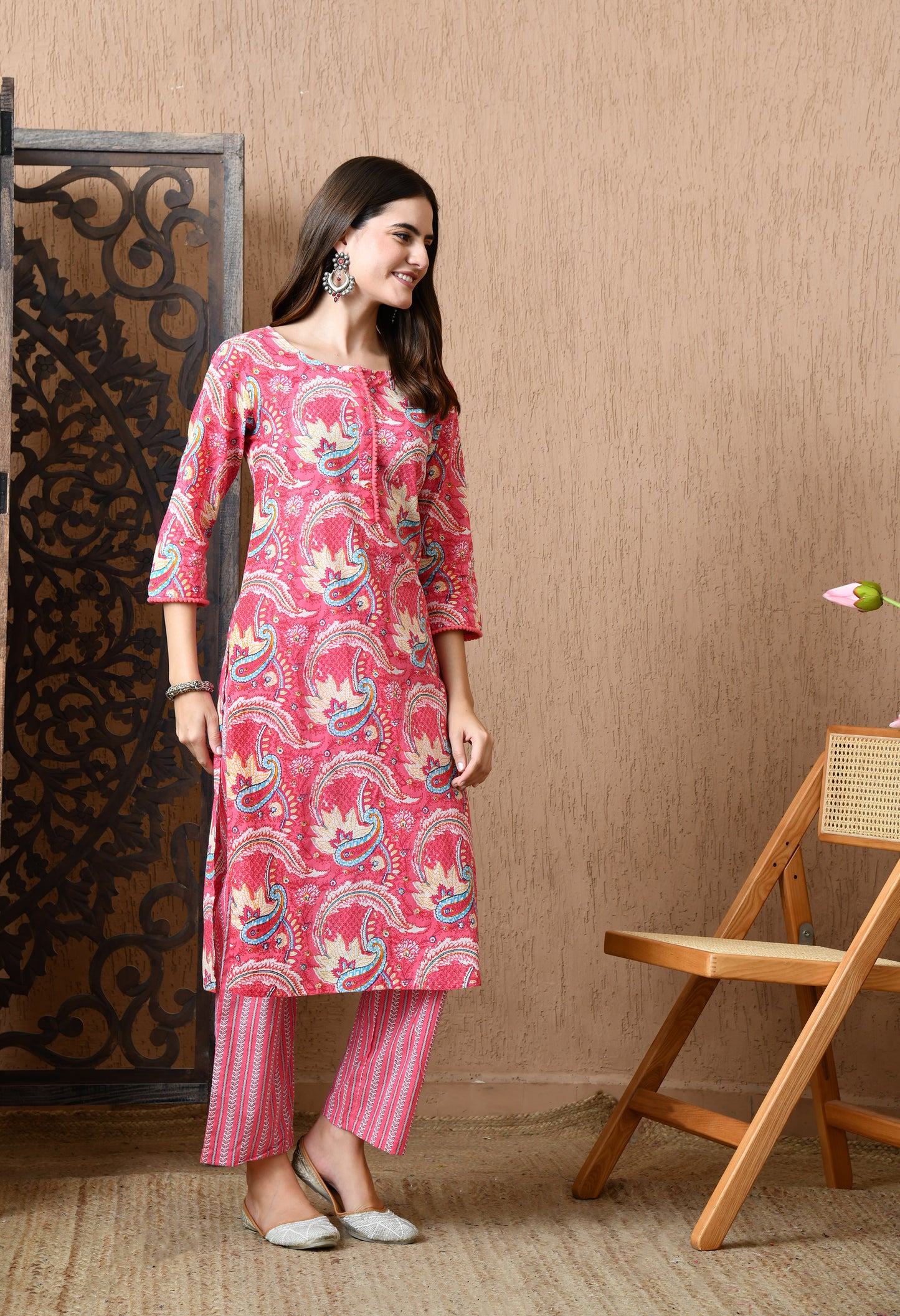 Ruhani – Pink Paisley Kurta Pant Set with Lace Placket