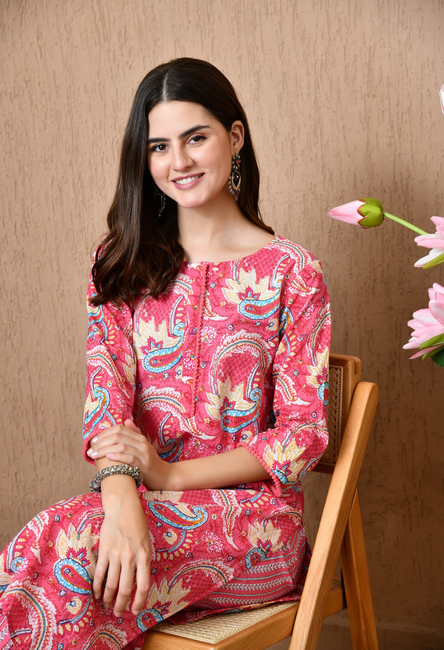 Ruhani – Pink Paisley Kurta Pant Set with Lace Placket