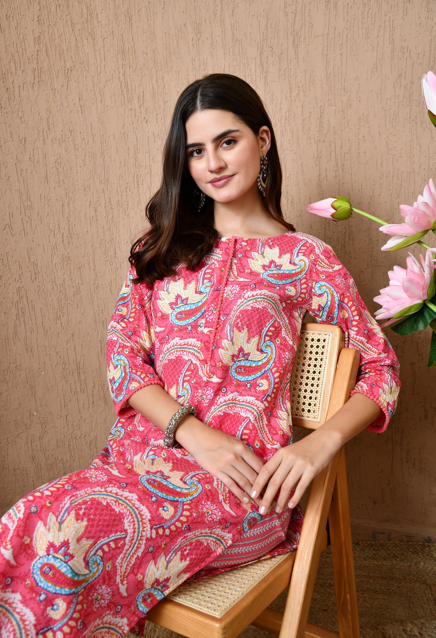 Ruhani – Pink Paisley Kurta Pant Set with Lace Placket