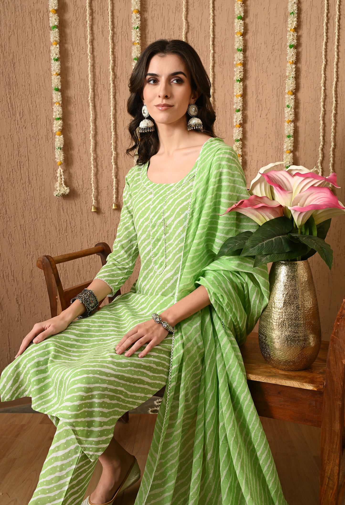 Pistara – Pista Green Leheriya Print Yoke Kurta Pant Set with Dupatta & Lace Detailing