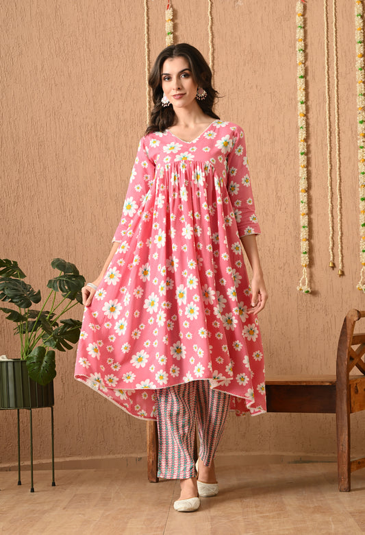 Ruhita – Pink Floral Print Kurta Pant Set with Lacework