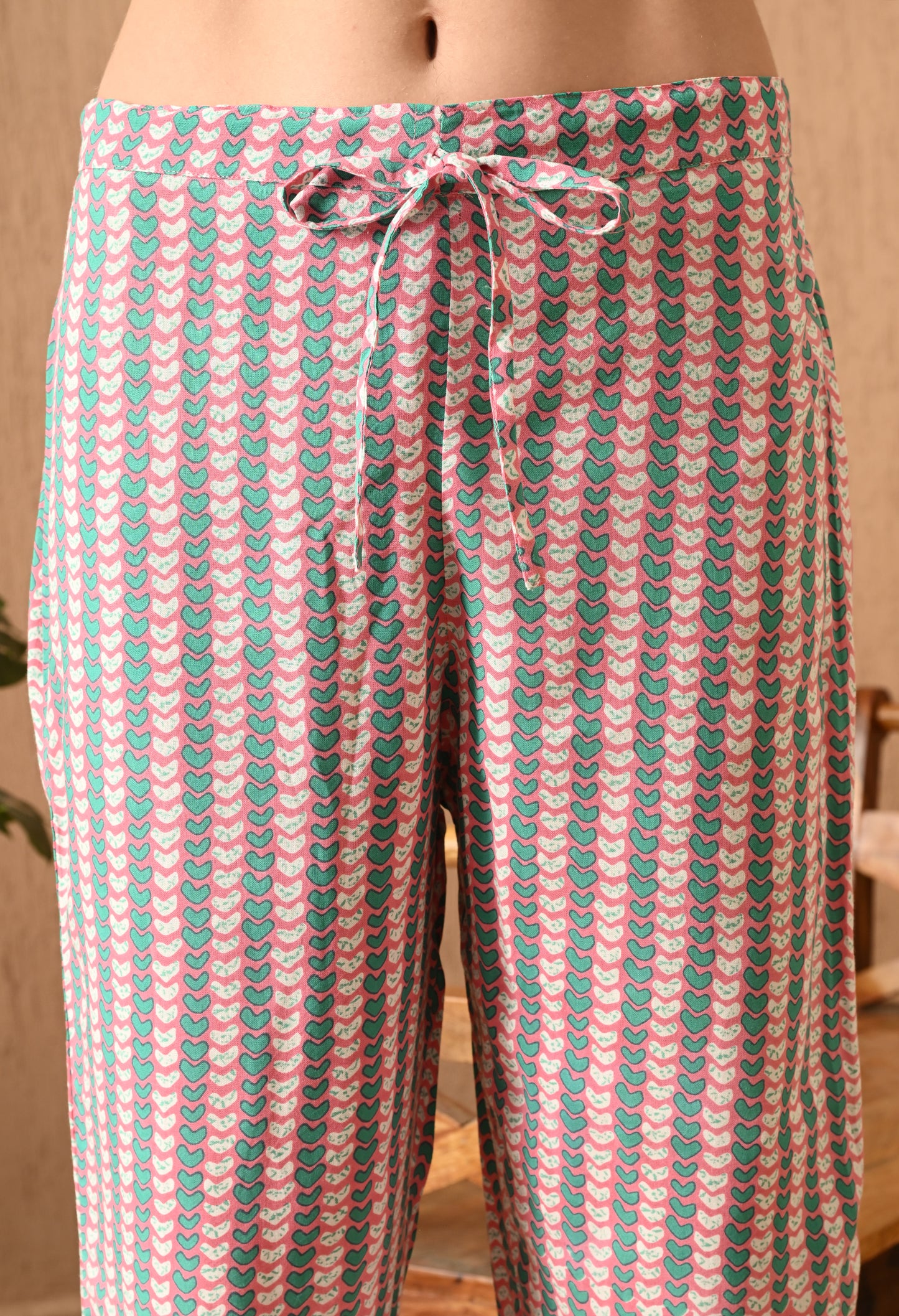 Ruhita – Pink Floral Print Kurta Pant Set with Lacework