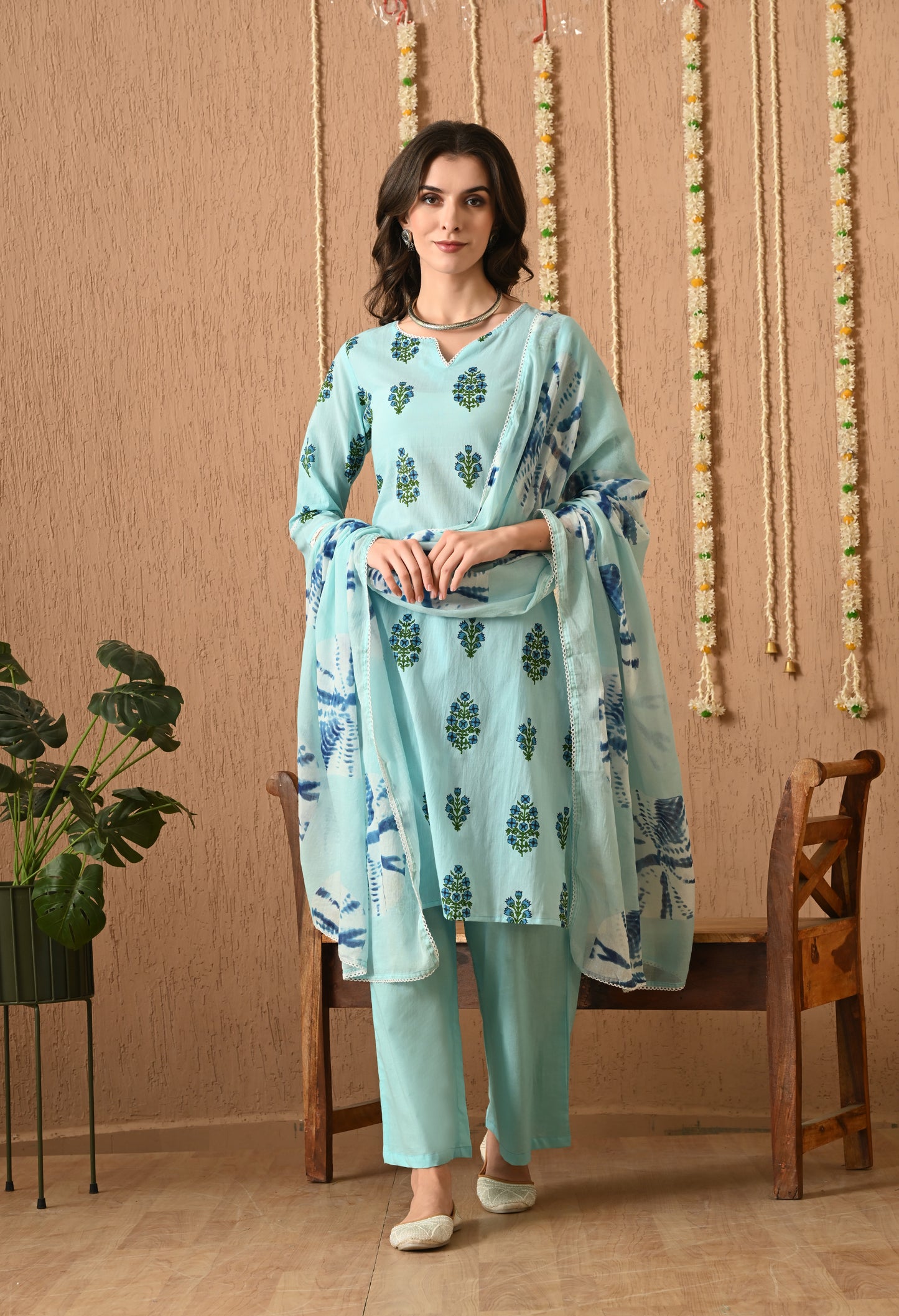 Nilika - Sky Blue Ethnic Motif Kurta Pant Set with Tie-Dye Dupatta