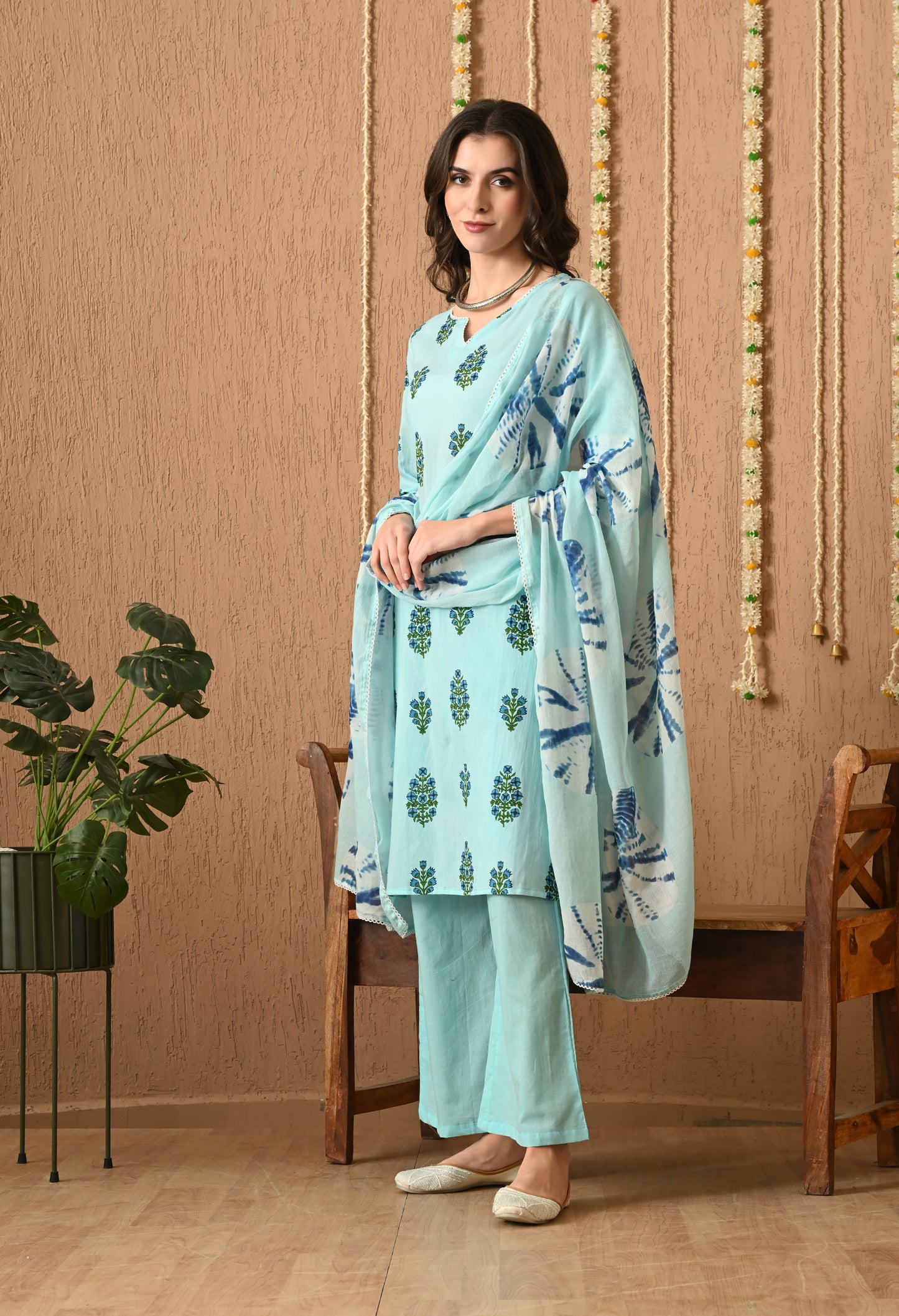 Nilika - Sky Blue Ethnic Motif Kurta Pant Set with Tie-Dye Dupatta