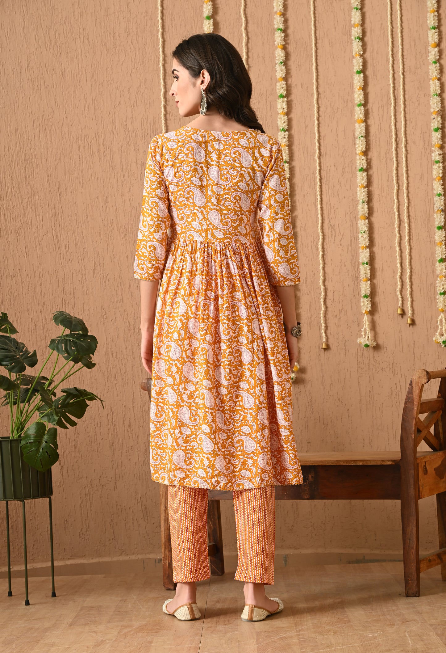 Kairita – Mustard Yellow Paisley Print Kurta Pant Set