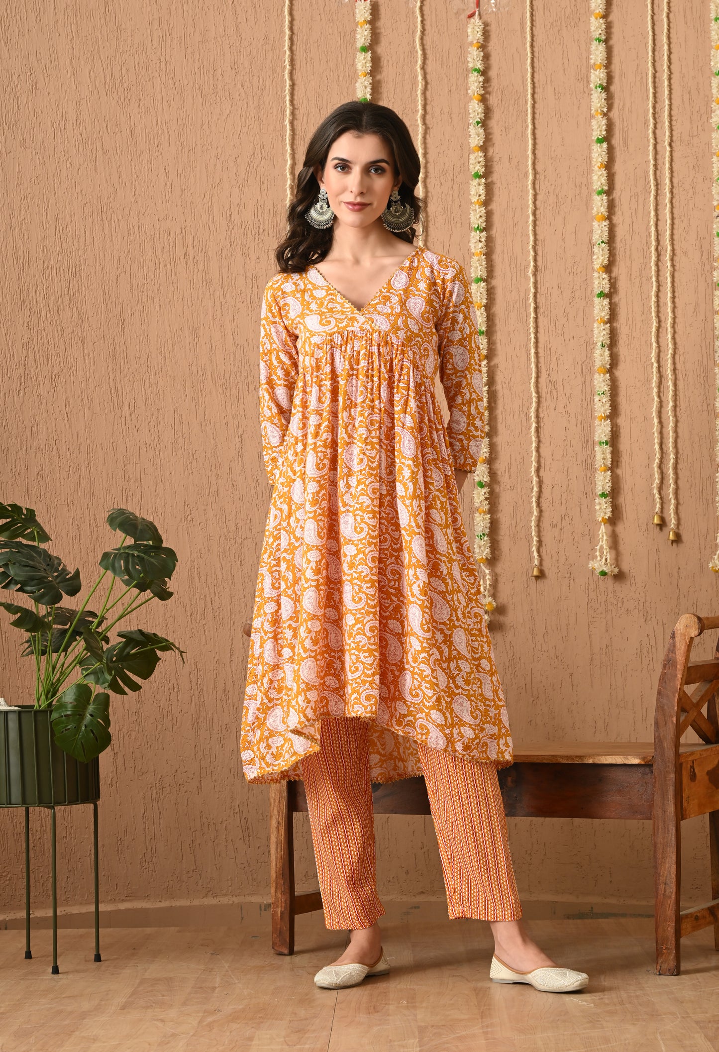 Kairita – Mustard Yellow Paisley Print Kurta Pant Set