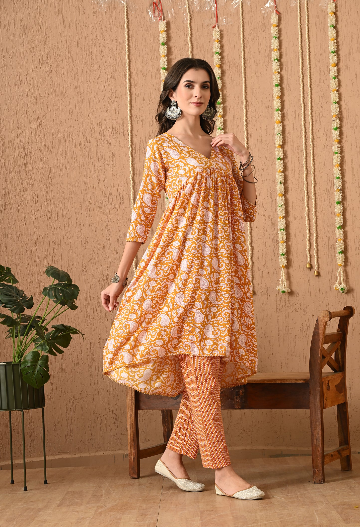 Kairita – Mustard Yellow Paisley Print Kurta Pant Set